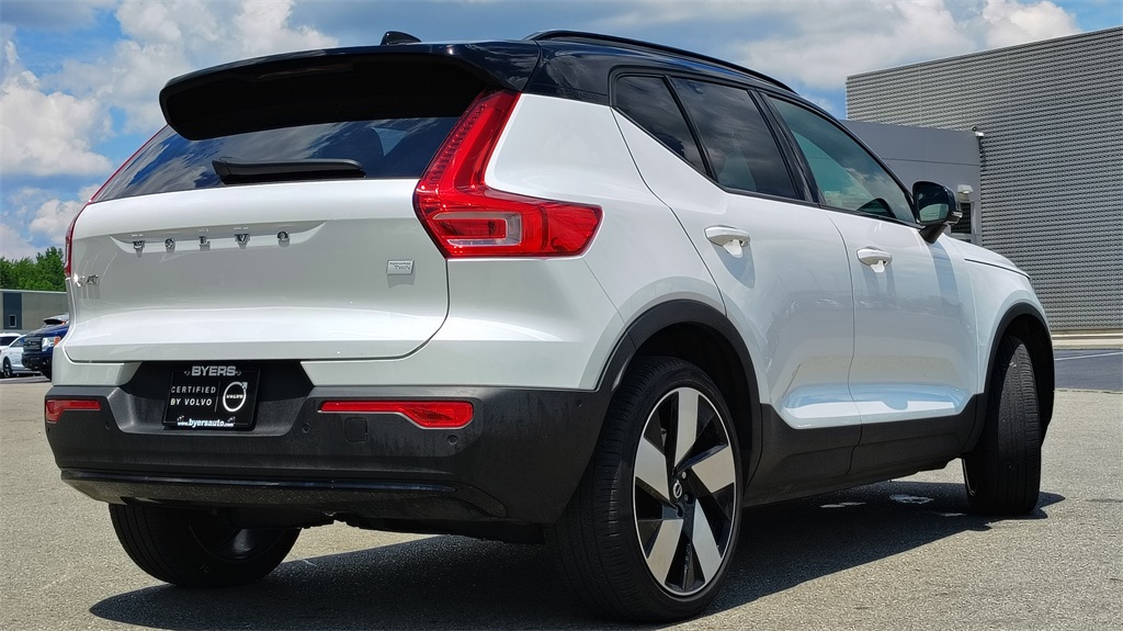 2023 Volvo XC40 Recharge Ultimate photo 2