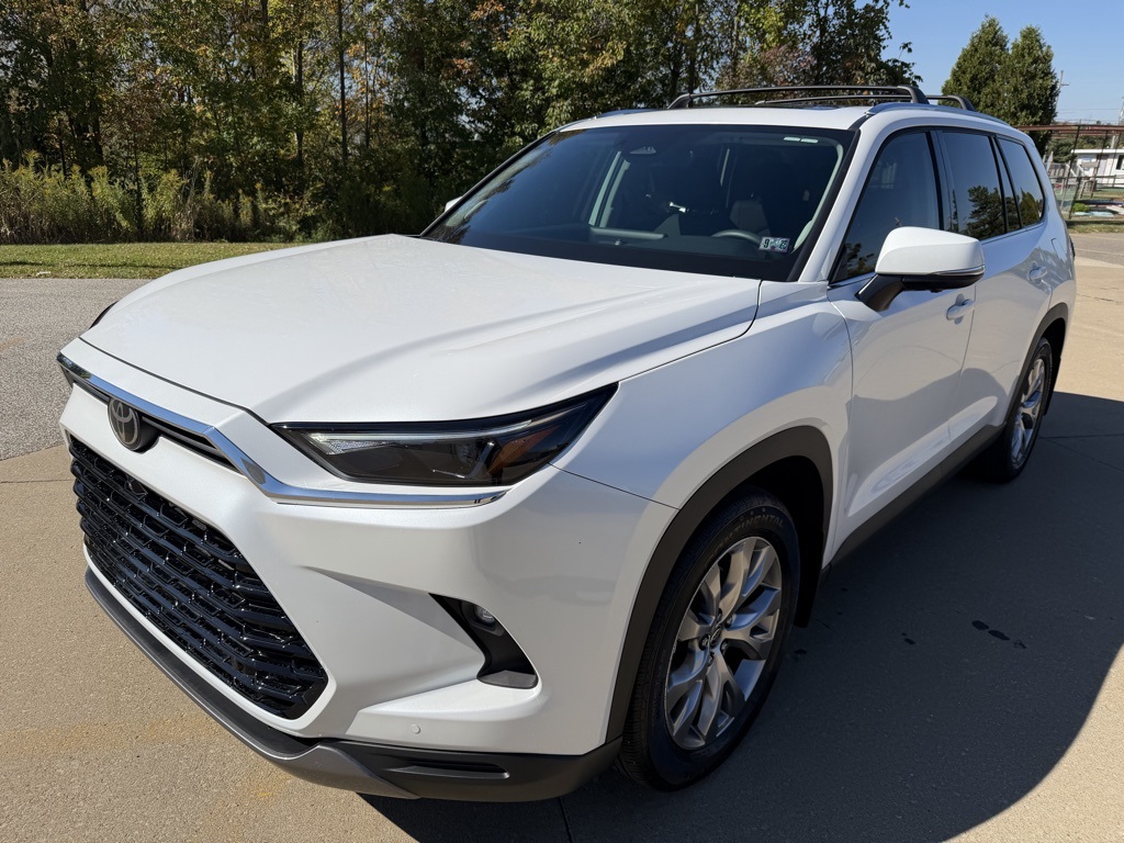 2025 Toyota Grand Highlander Limited's photo
