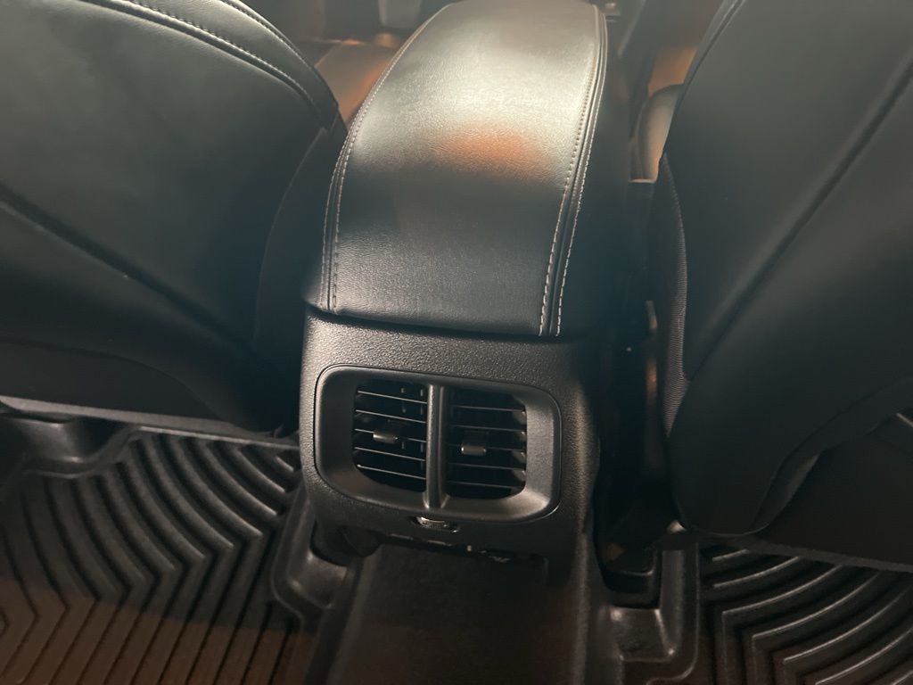 2022 Jeep Cherokee Latitude Lux photo 19