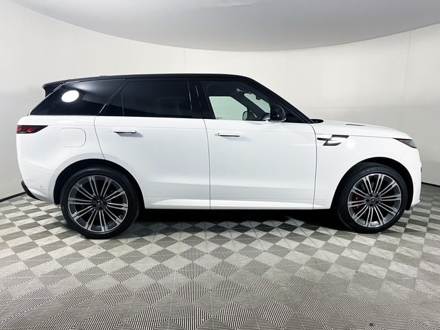 2025 Land Rover Range Rover Sport SE photo 6