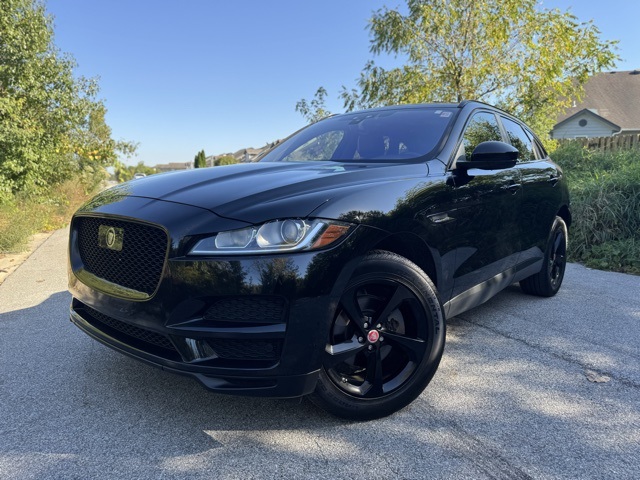 2019 Jaguar F-Pace Premium's photo
