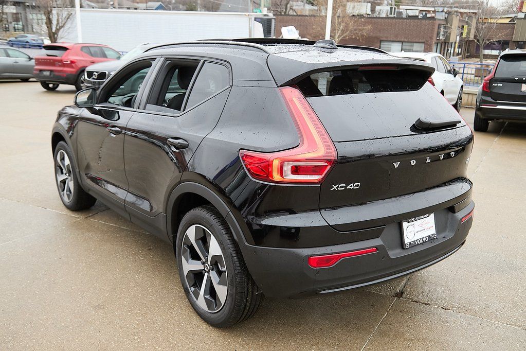 2026 VOLVO XC40 - Image 6