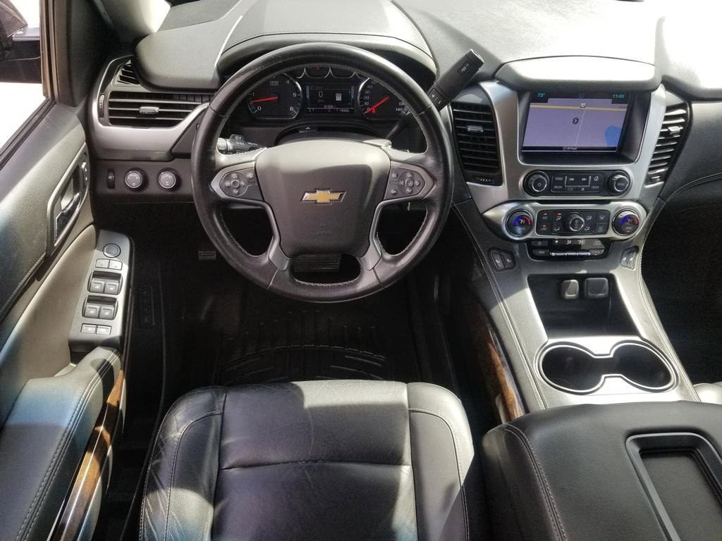 2017 Chevrolet Suburban LT photo 20
