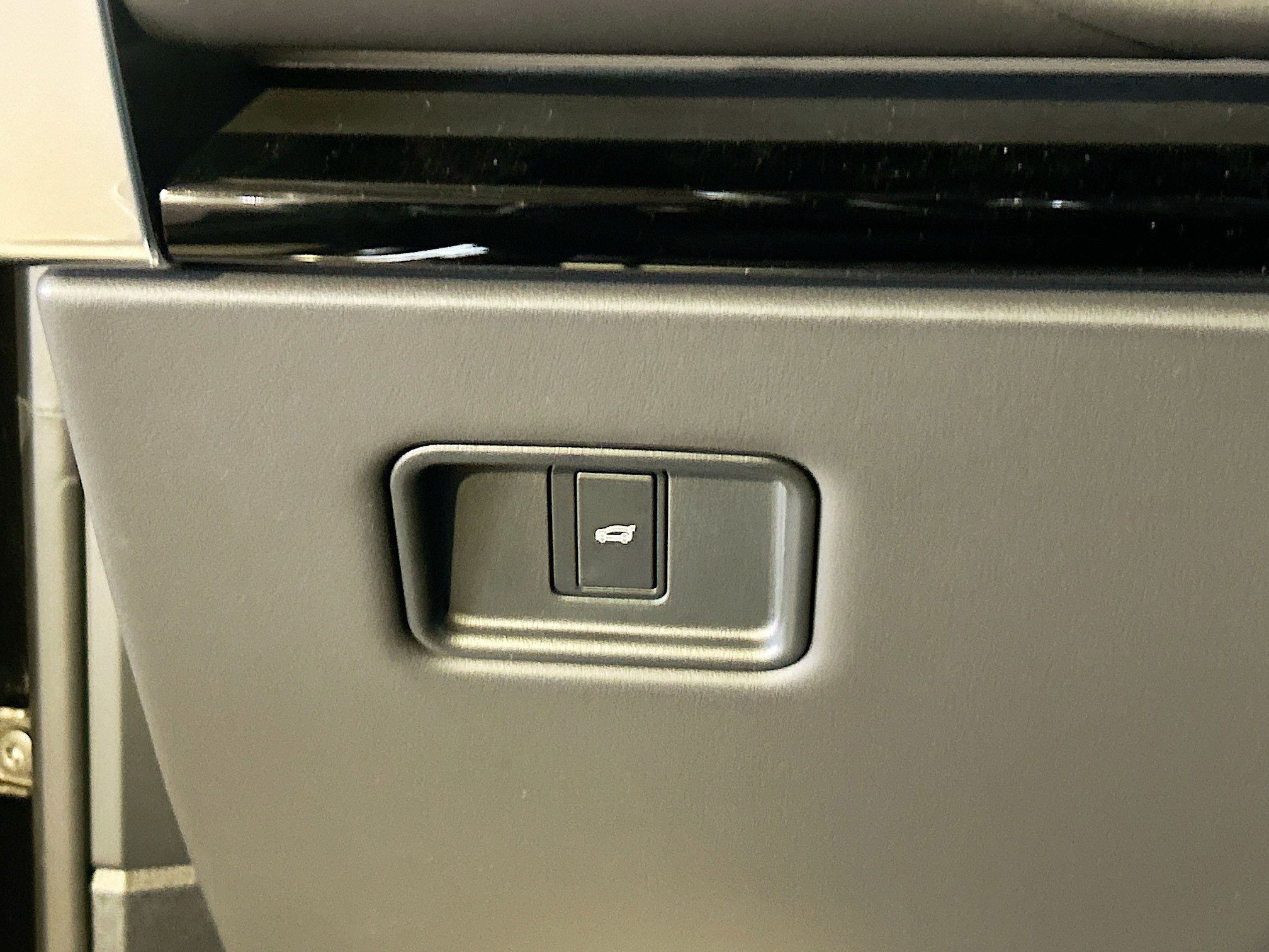 2025 Land Rover Range Rover SE photo 21