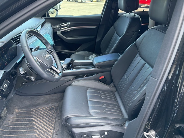 2023 Audi e-tron Prestige photo 7