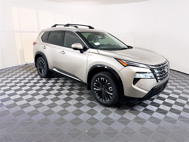 2026 Nissan Rogue Platinum's photo