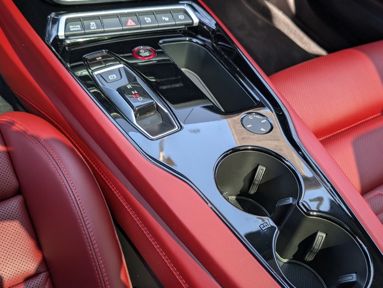 2024 Audi RS e-tron GT Base photo 8