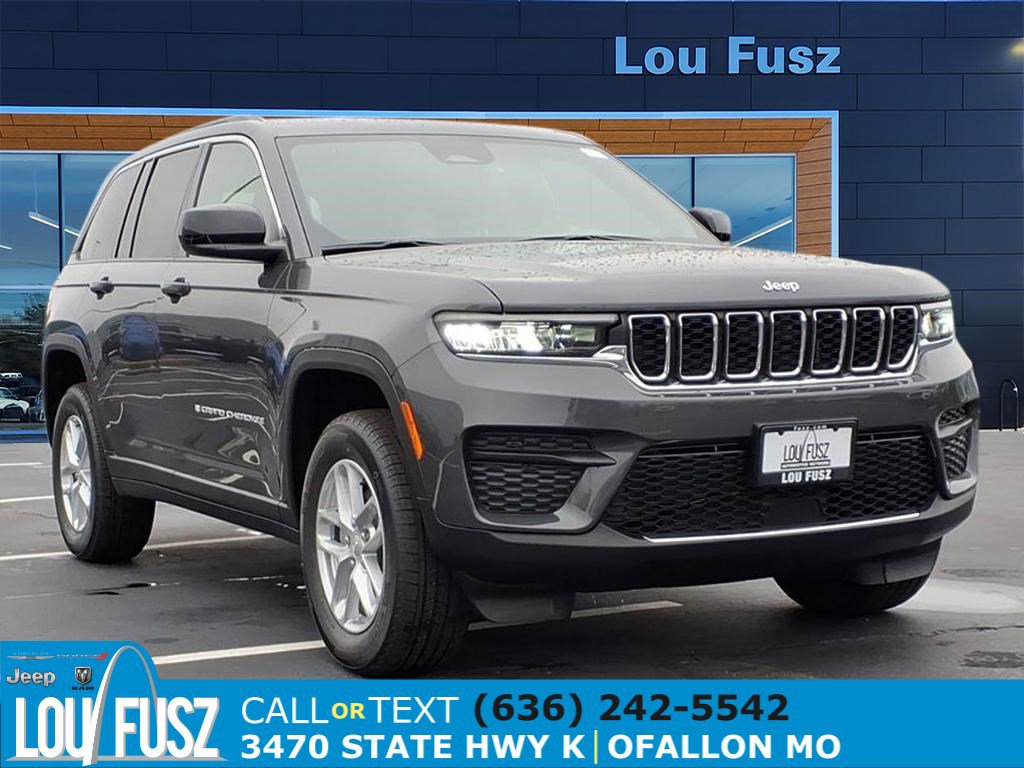 2025 Jeep Grand Cherokee Laredo's photo