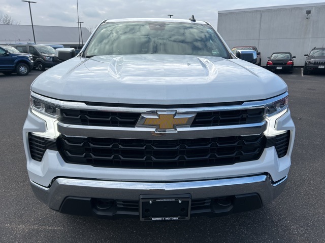 2023 Chevrolet Silverado 1500 LT photo 2