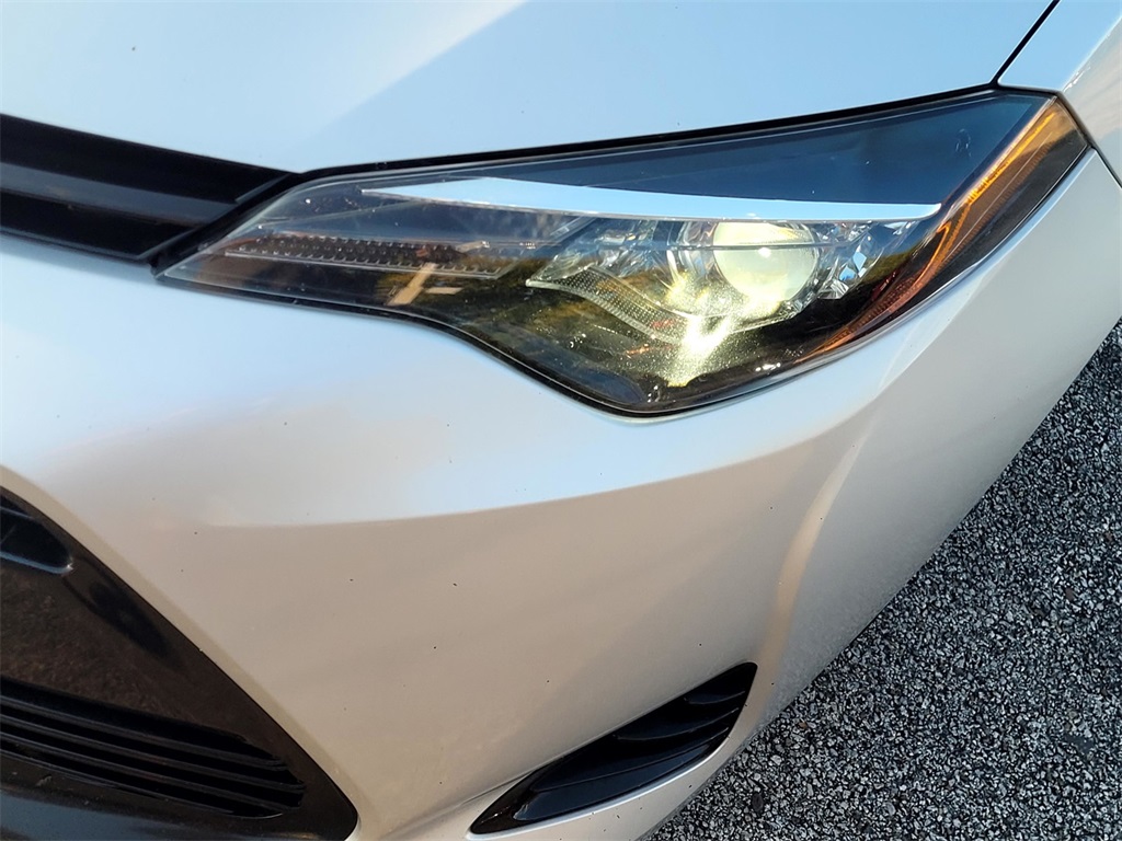 2018 Toyota Corolla L photo 10
