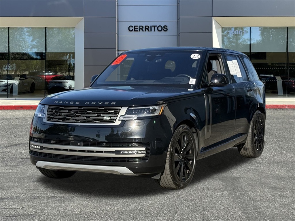 2023 Land Rover Range Rover SE's photo