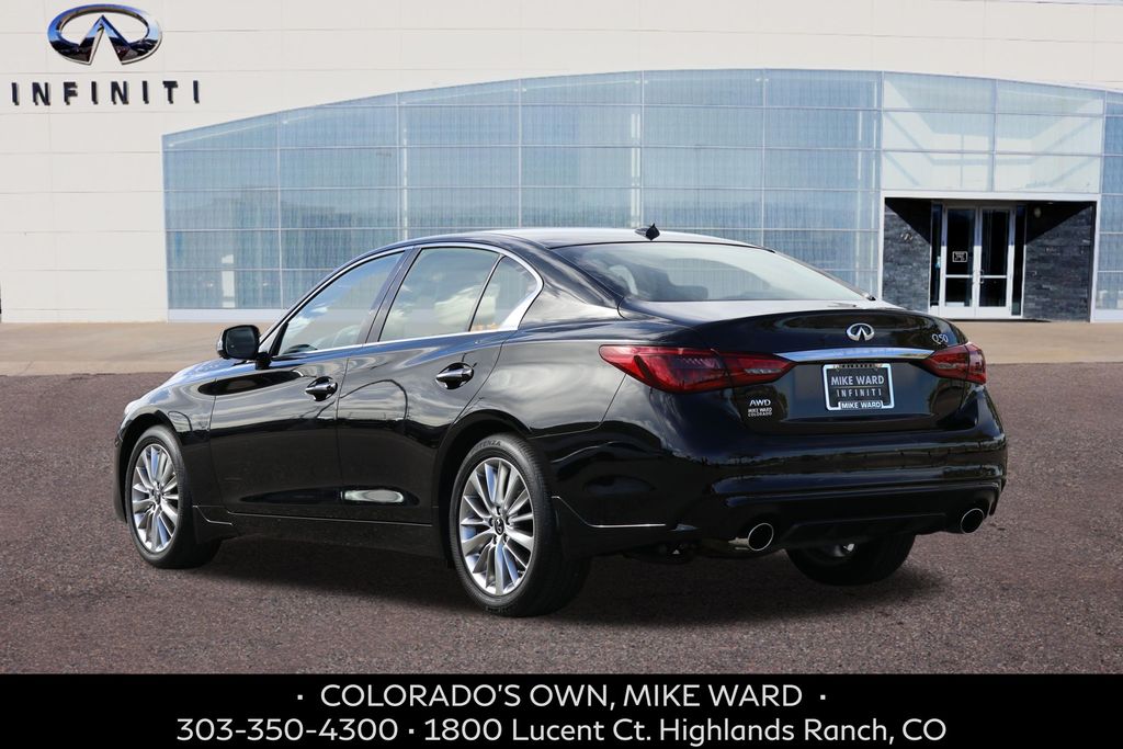 2024 Infiniti Q50 LUXE photo 3