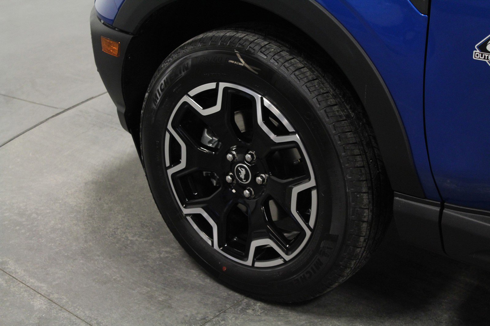 2025 Ford Bronco Sport Outer Banks photo 8