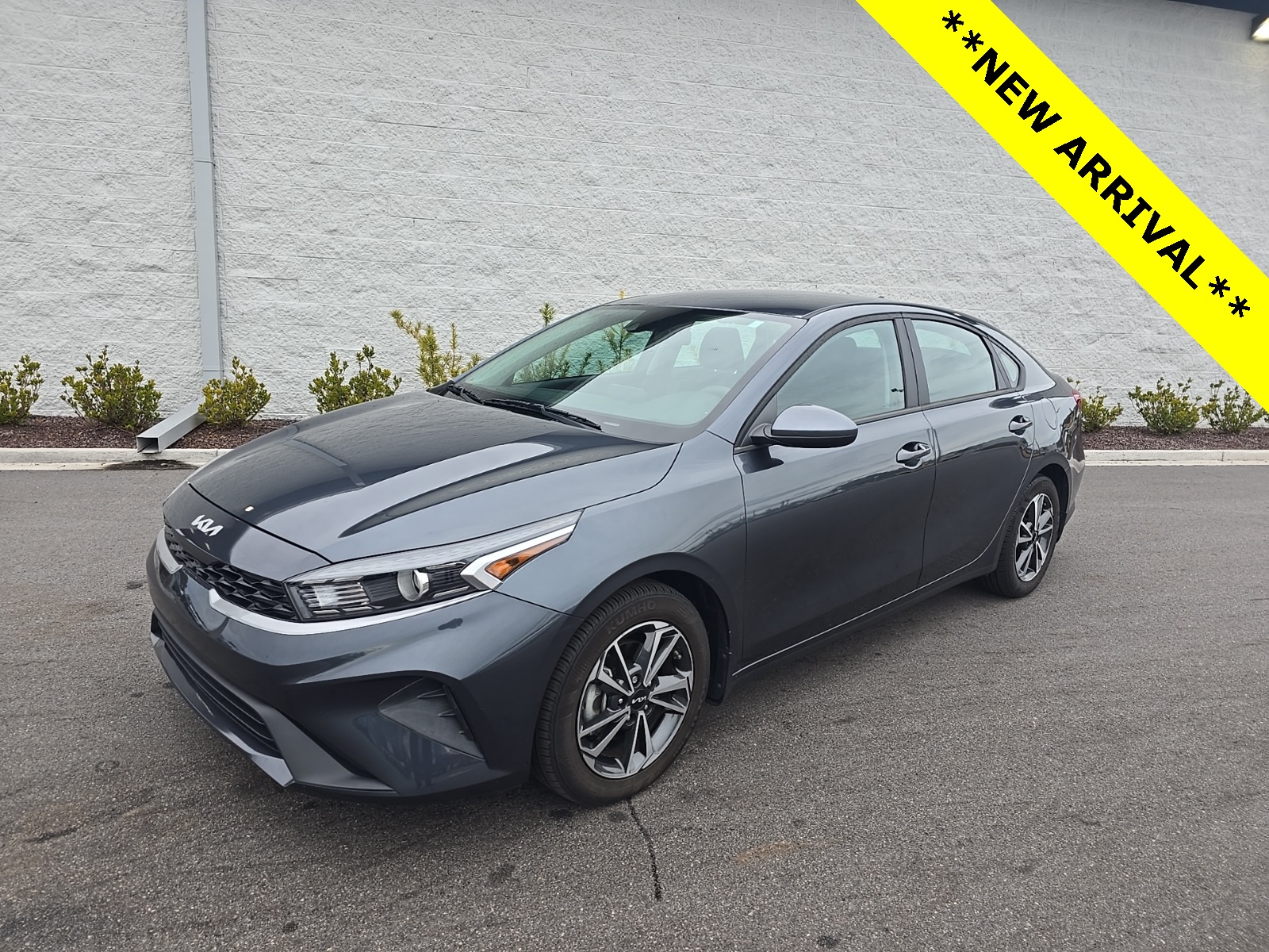 2023 Kia Forte LXS's photo