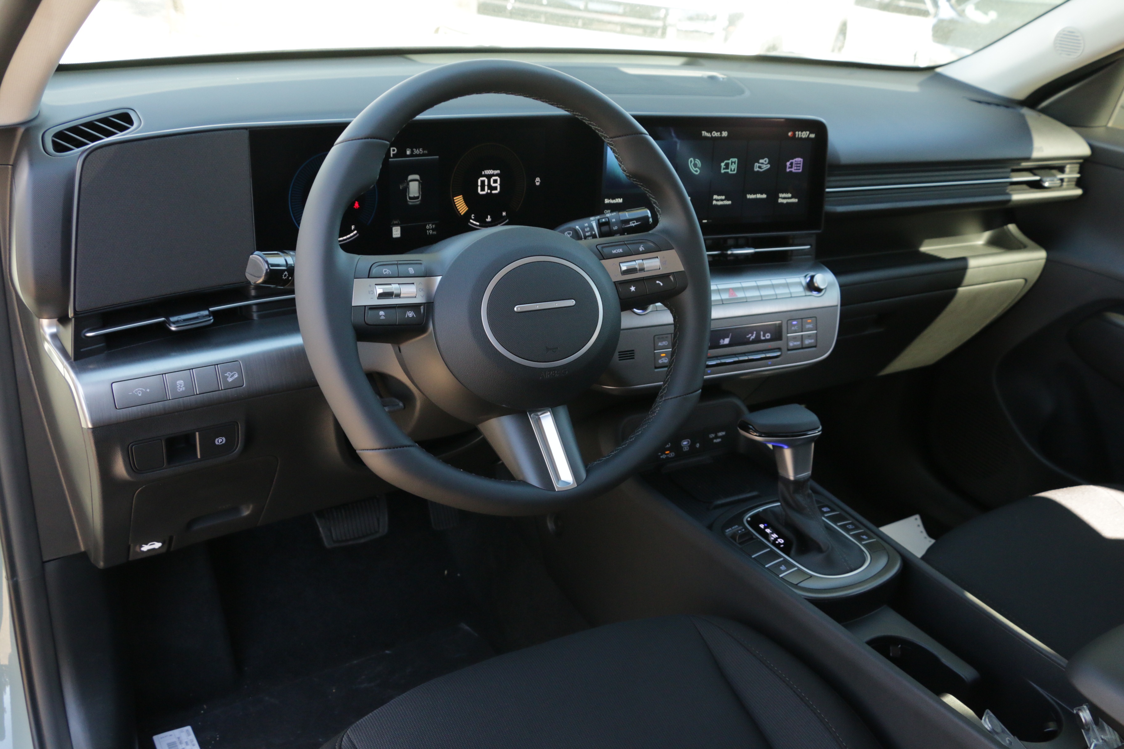 2026 Hyundai Kona SEL photo 2