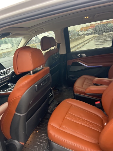 2021 BMW X7 - Image 3