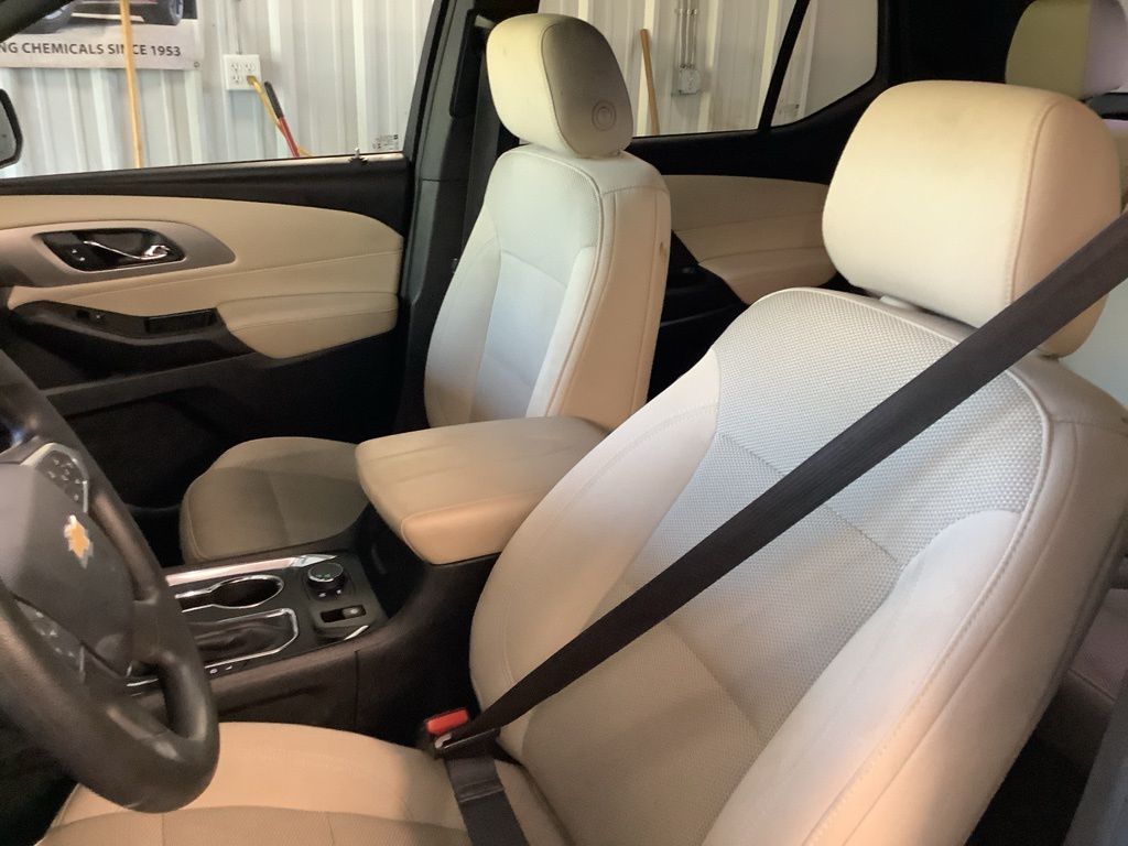 2023 Chevrolet Traverse LS photo 21