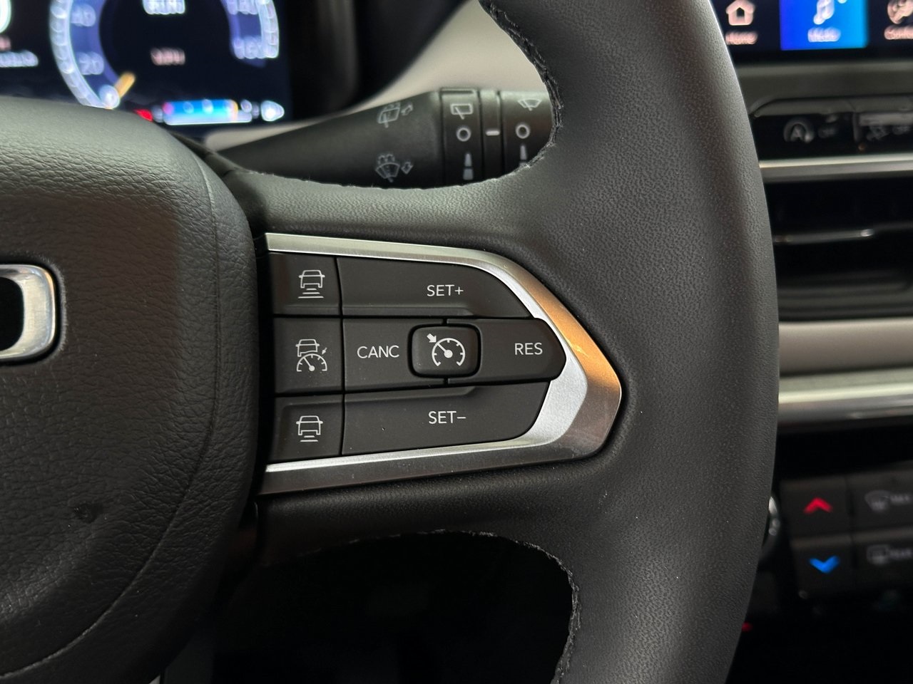 2024 Jeep Compass Limited photo 21