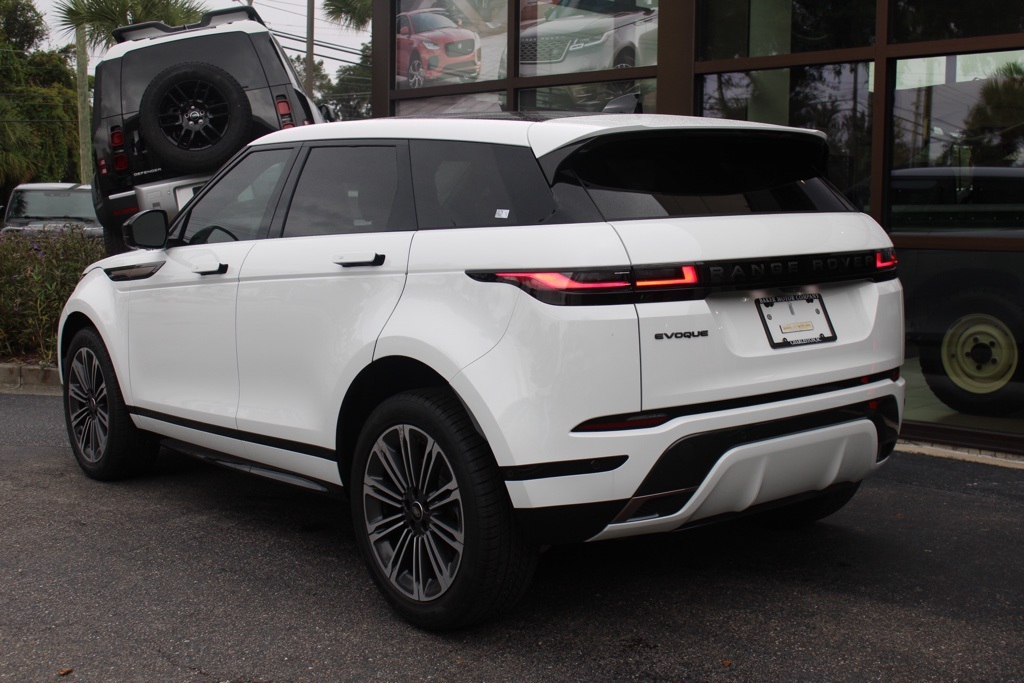 2025 Land Rover Range Rover Evoque Dynamic SE photo 3