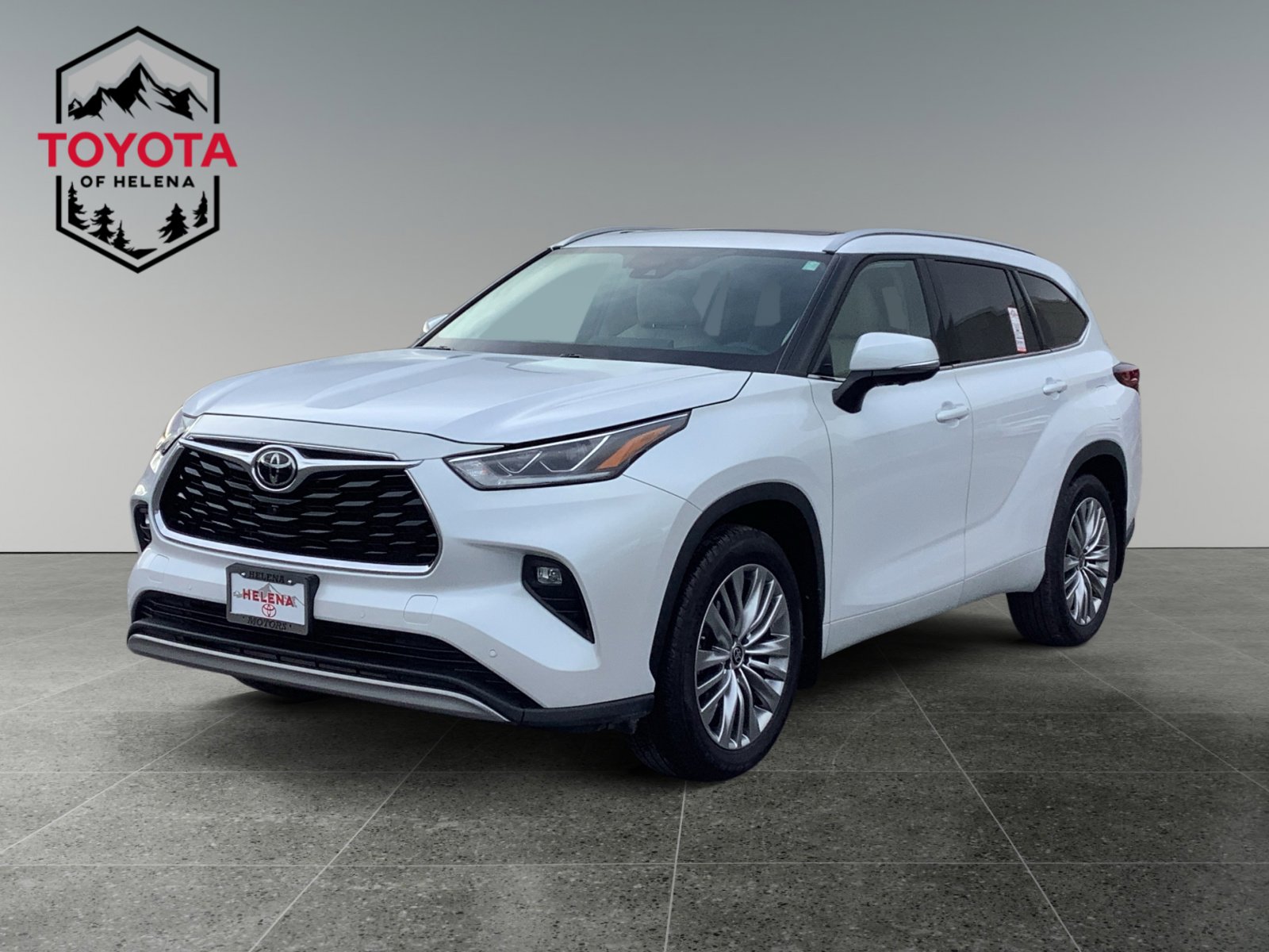 2023 Toyota Highlander Platinum's photo