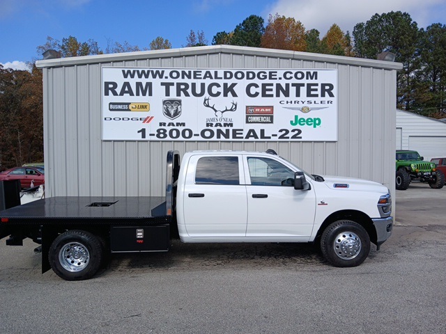 2026 Ram 3500 Tradesman photo 2