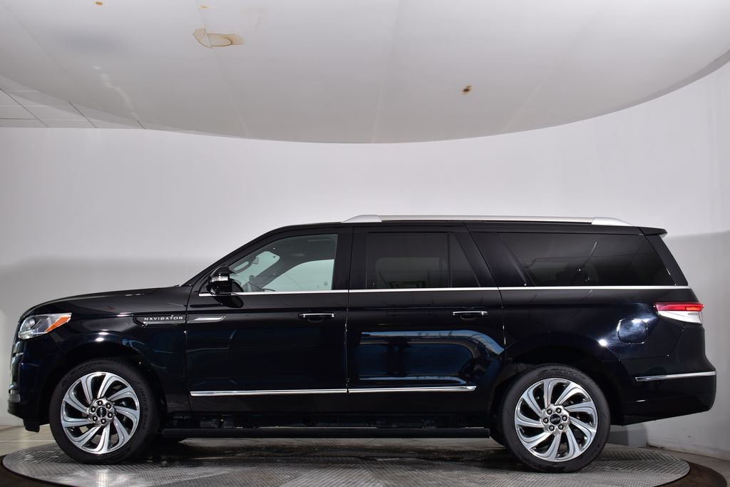 2024 Lincoln Navigator Premiere L