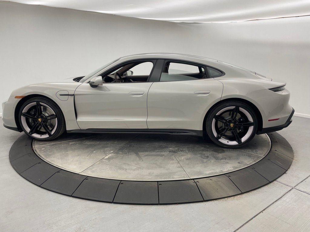 2024 Porsche Taycan GTS photo 2