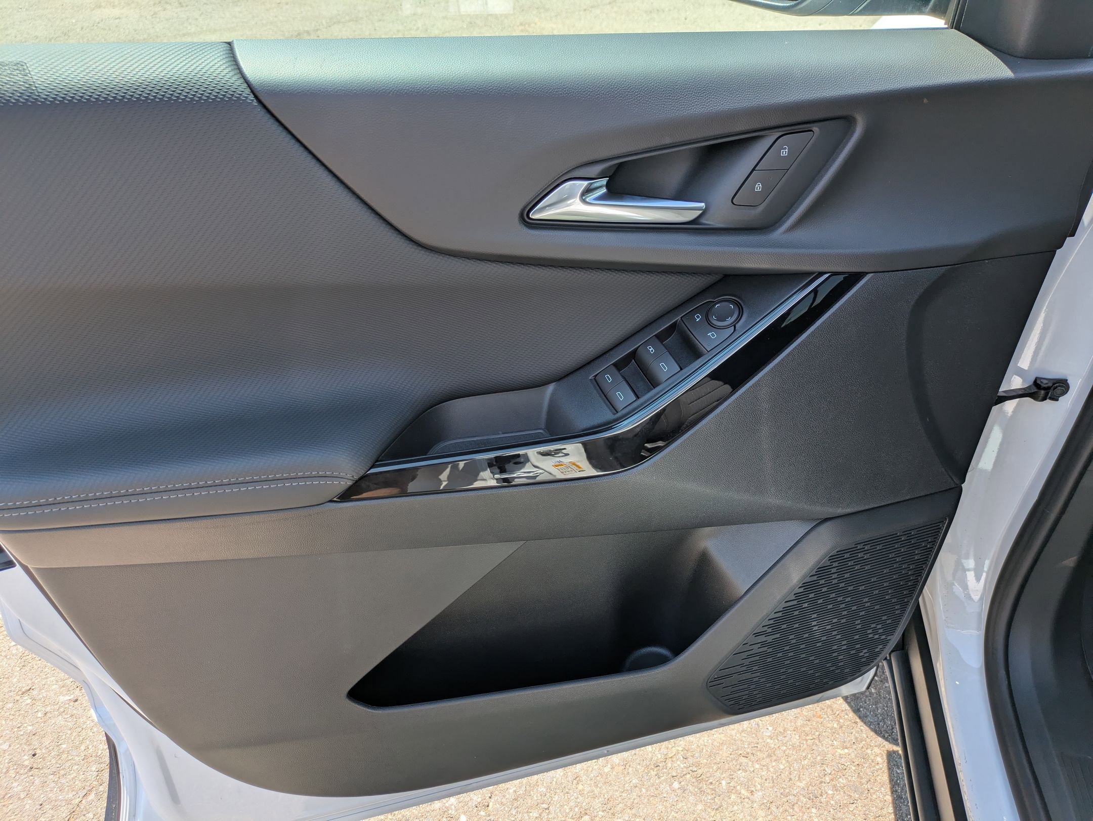 2026 Chevrolet Equinox LT photo 25