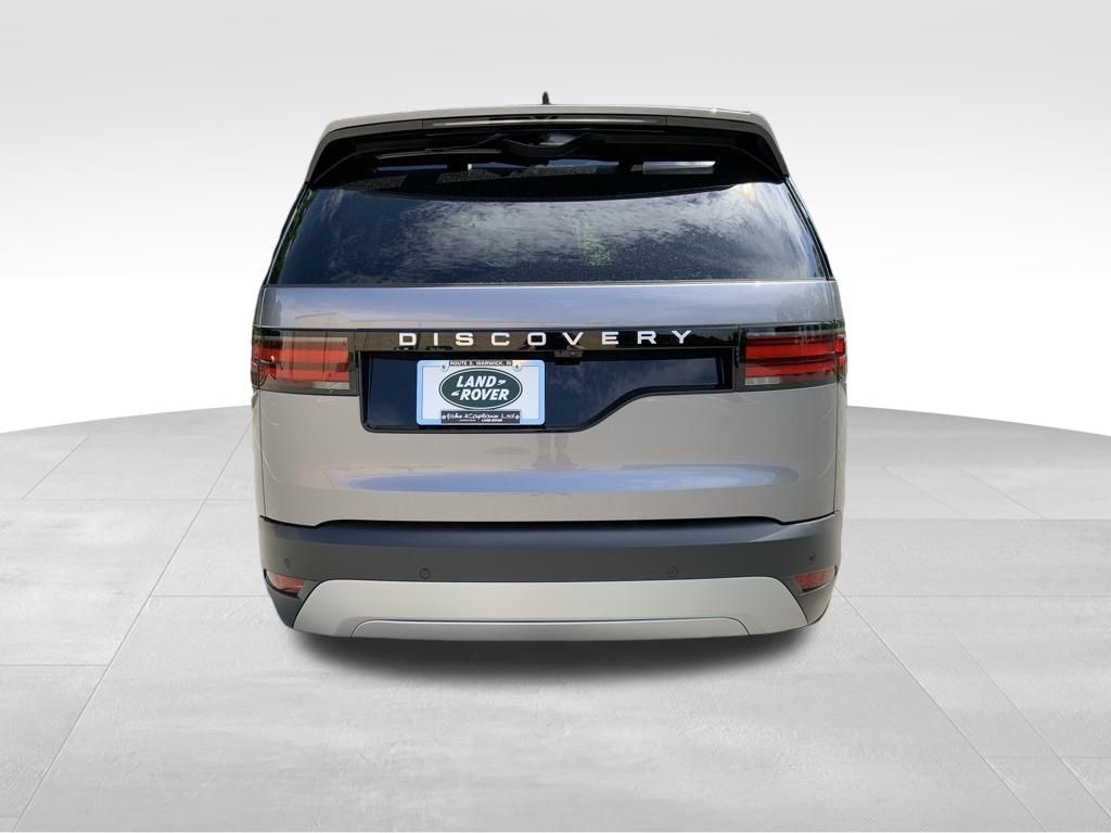 2025 Land Rover Discovery S photo 7