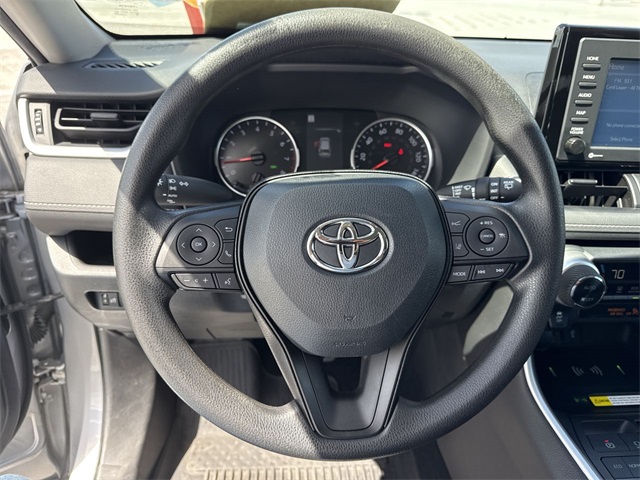2022 Toyota RAV4 XLE photo 14