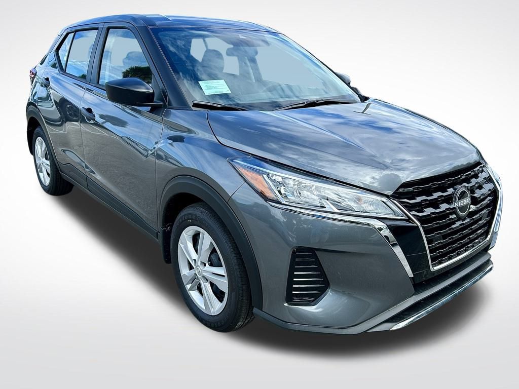 2024 Nissan Kicks S photo 2