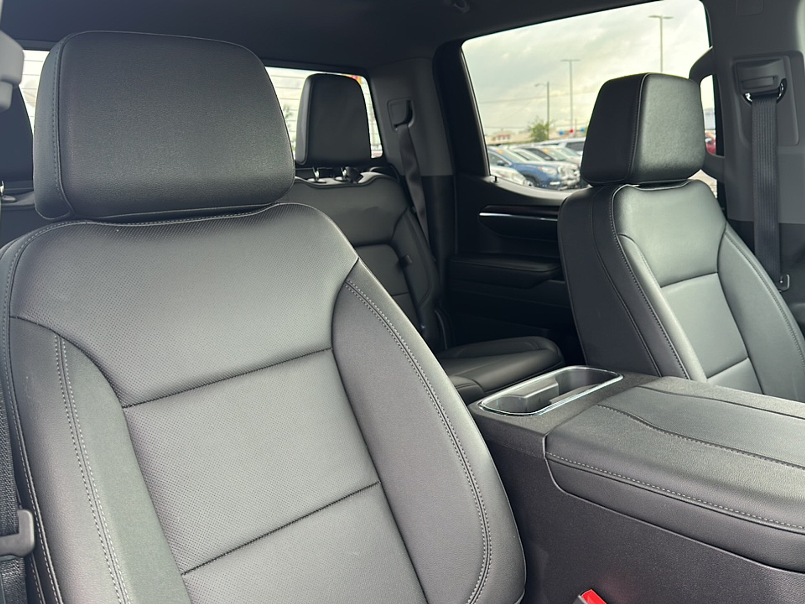 2024 Gmc Sierra 1500 SLT photo 8