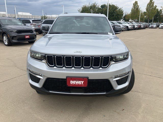 2025 Jeep Grand Cherokee Limited photo 2