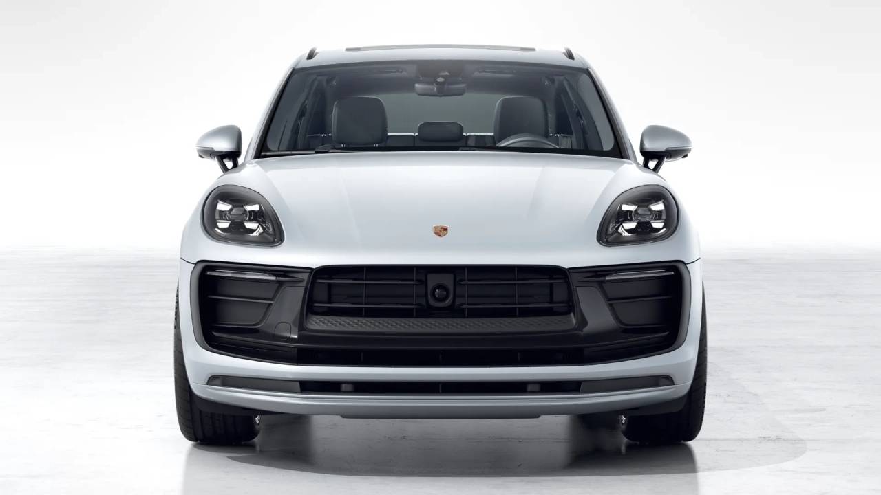 2026 Porsche Macan T photo 9