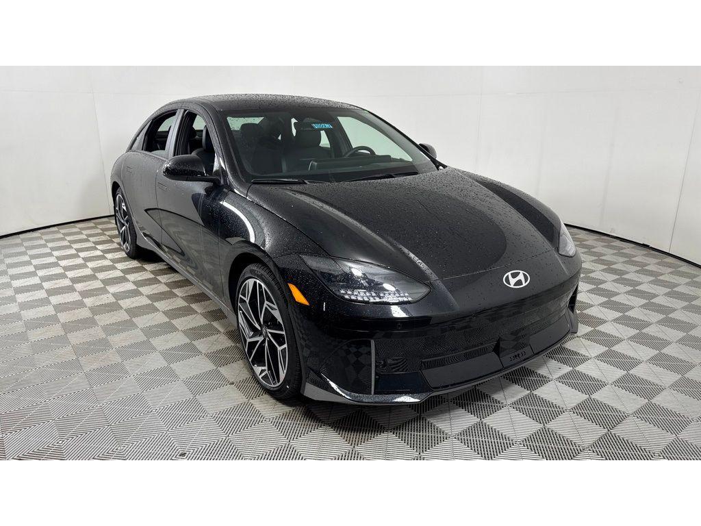 2025 Hyundai Ioniq 6 SEL photo 2