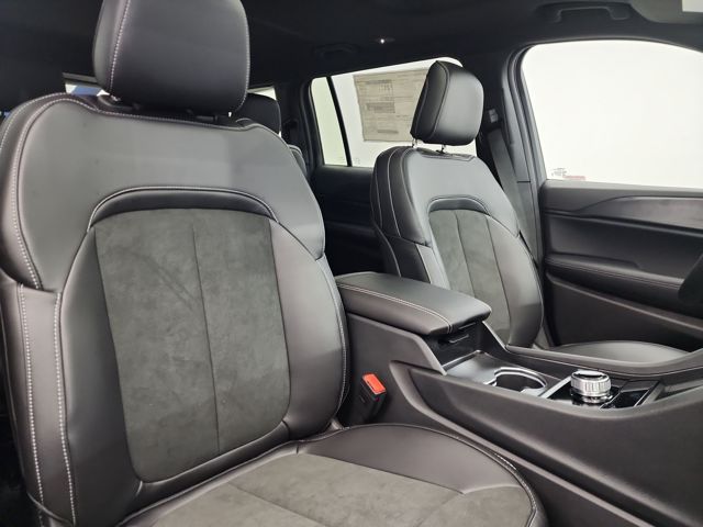 2025 Jeep Grand Cherokee Altitude X photo 8