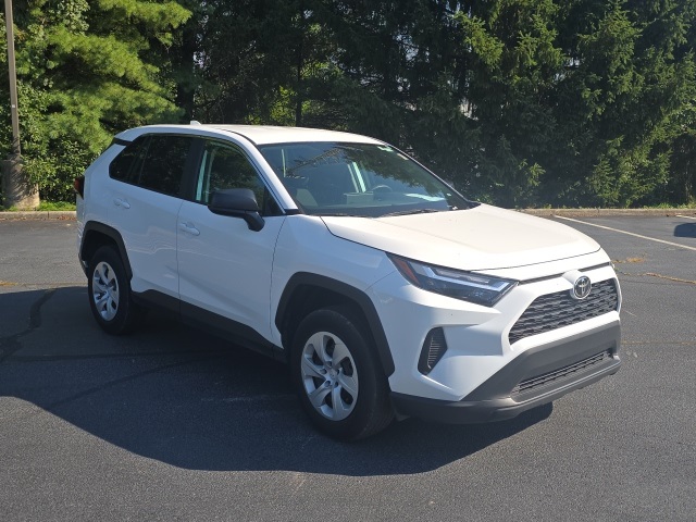 Used 2024 Toyota RAV4 LE with VIN 2T3F1RFV3RW455870 for sale in Northfield, Minnesota