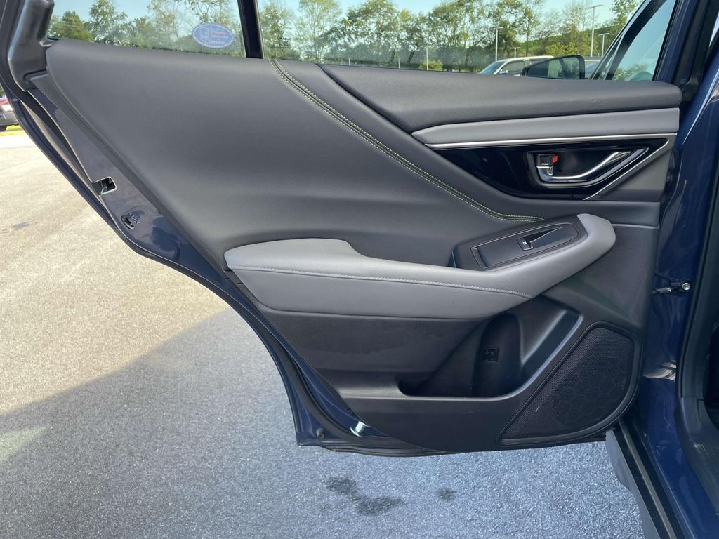2023 Subaru Outback Onyx Edition XT photo 2