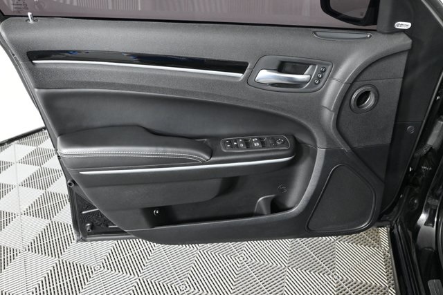 2022 Chrysler 300 S photo 21