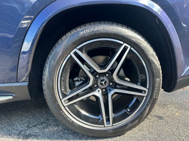 2026 Mercedes Benz GLS 450 4MATIC photo 9