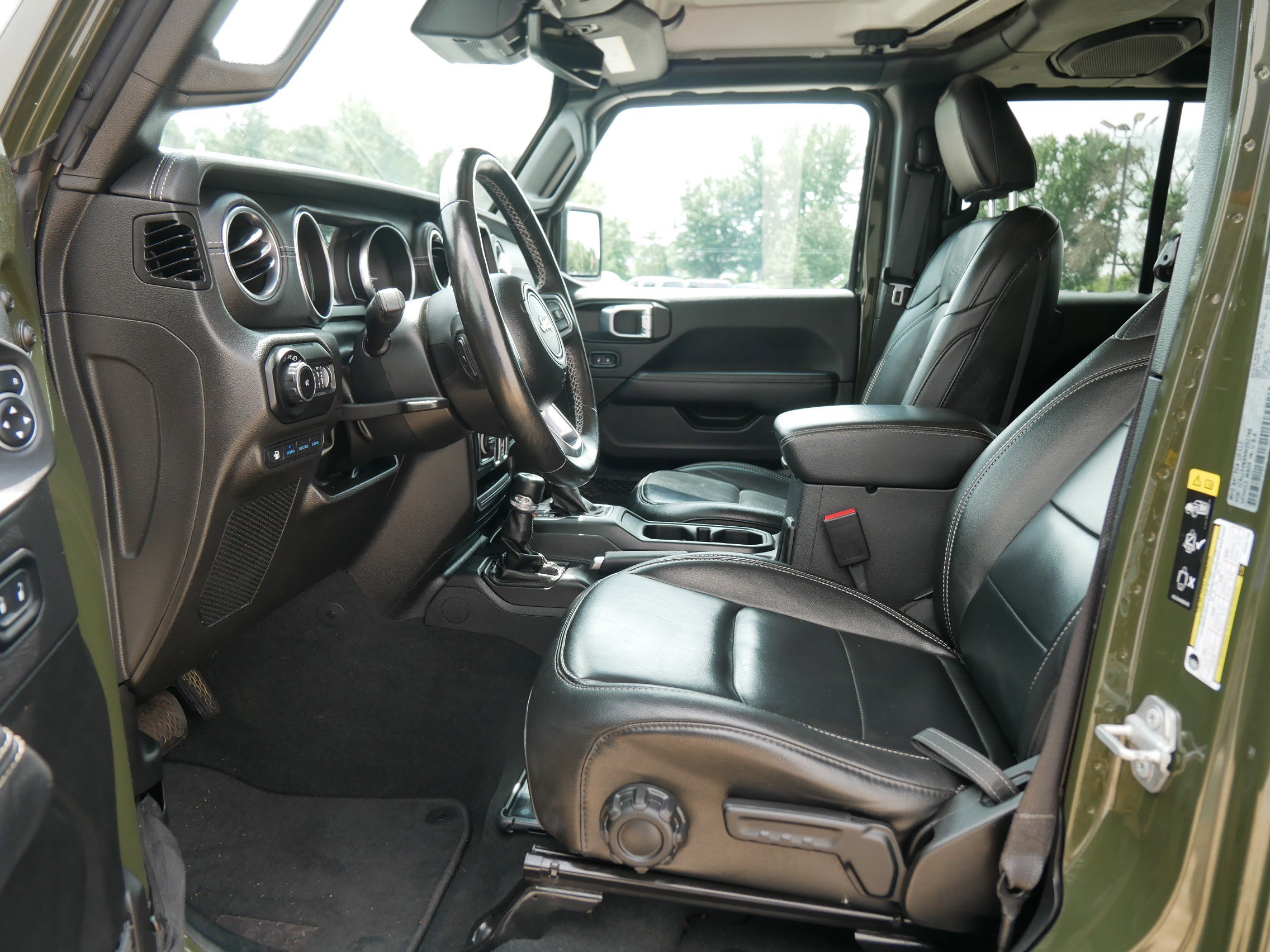 2022 Jeep Wrangler 4xe Unlimited Sahara photo 10
