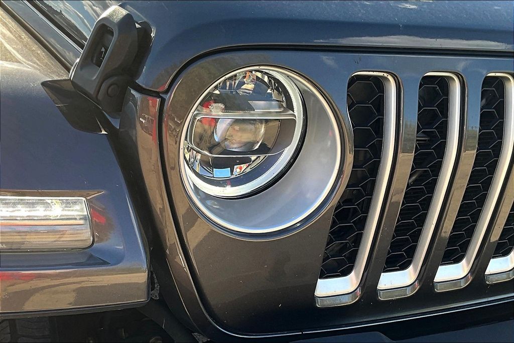2021 Jeep Wrangler Unlimited Sahara 4xe photo 24