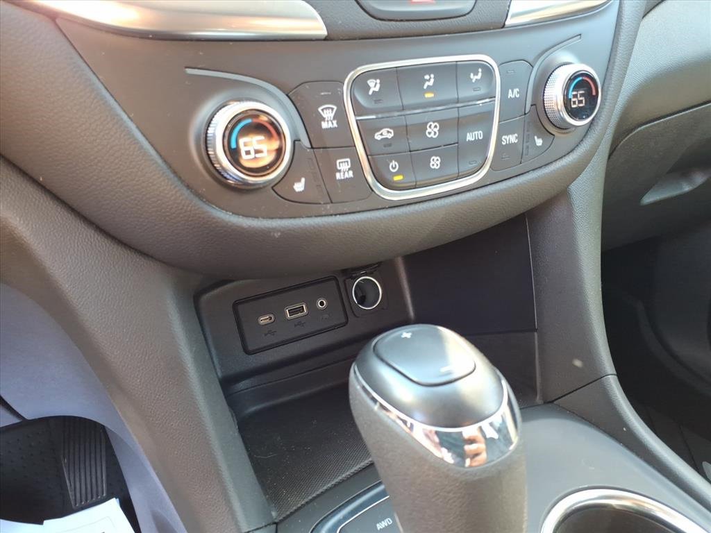 2021 Chevrolet Equinox LT photo 18