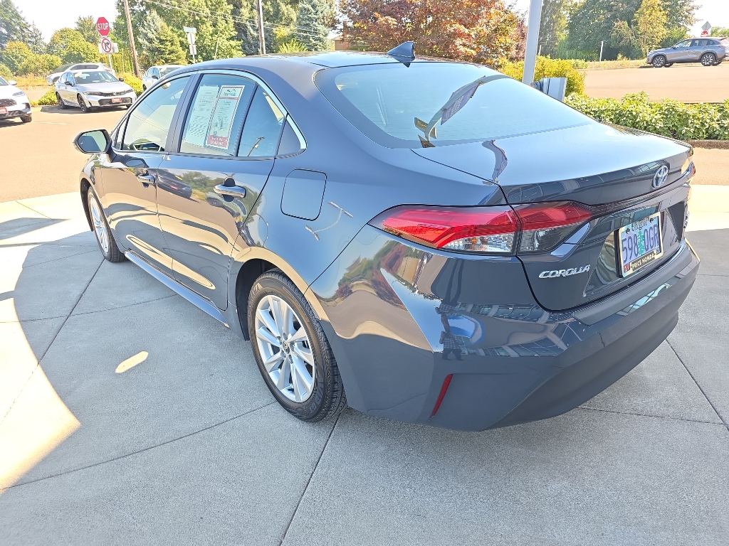 2025 Toyota Corolla Hybrid XLE photo 3