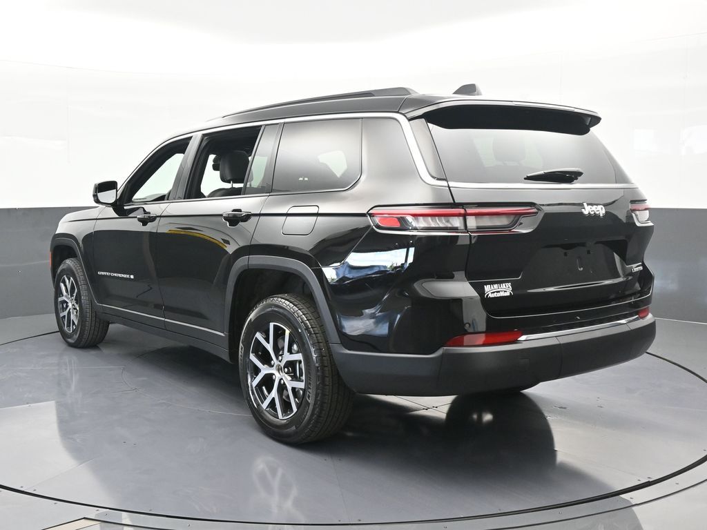 2025 Jeep Grand Cherokee Limited photo 4