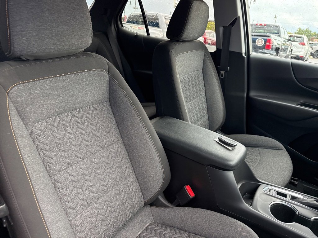 2024 Chevrolet Equinox LT photo 35