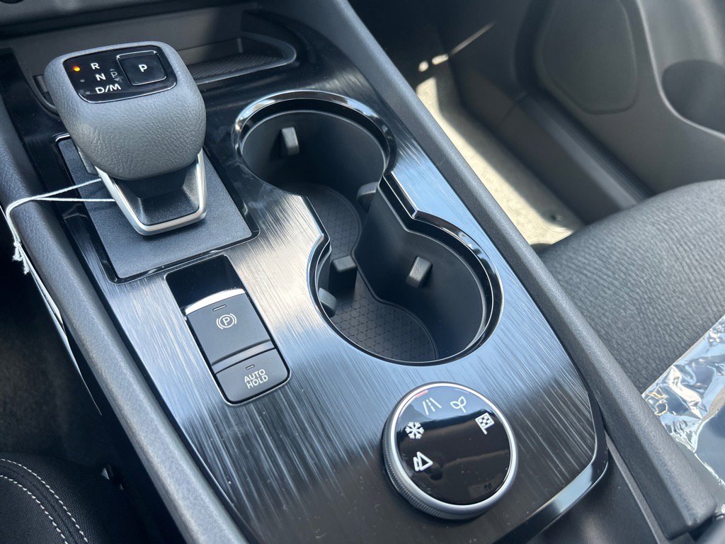 2026 Nissan Rogue SV photo 9
