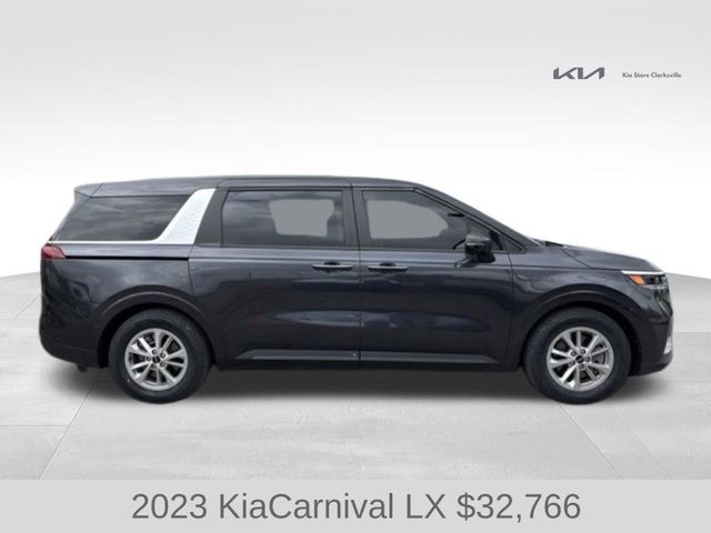 2023 Kia Carnival LX photo 8