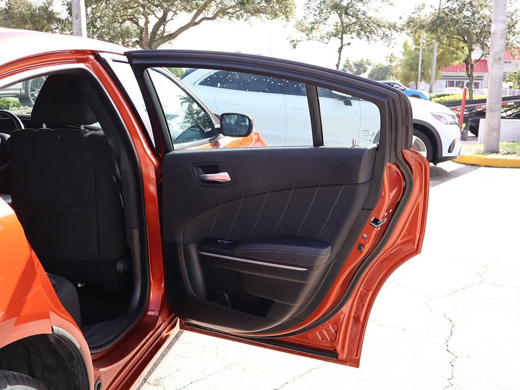 2022 Dodge Charger SXT photo 18