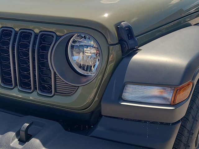 2025 Jeep Wrangler photo 14